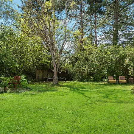 Stunning In With Kitchen Holiday home *